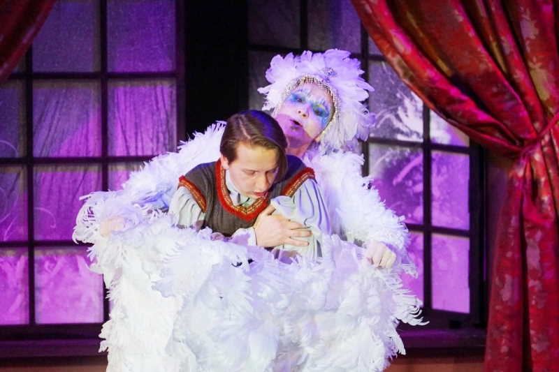 «Снежную королеву» Мордовского драмтеатра полезно смотреть взрослым